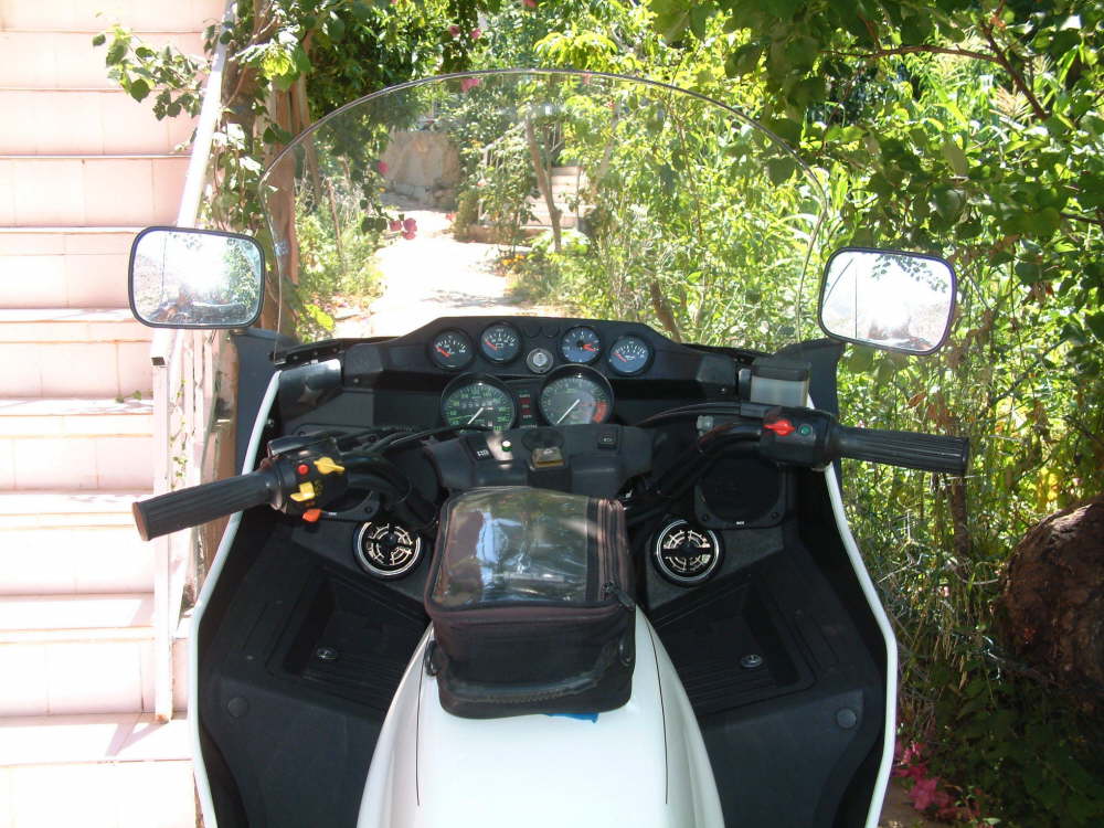Cockpit 1